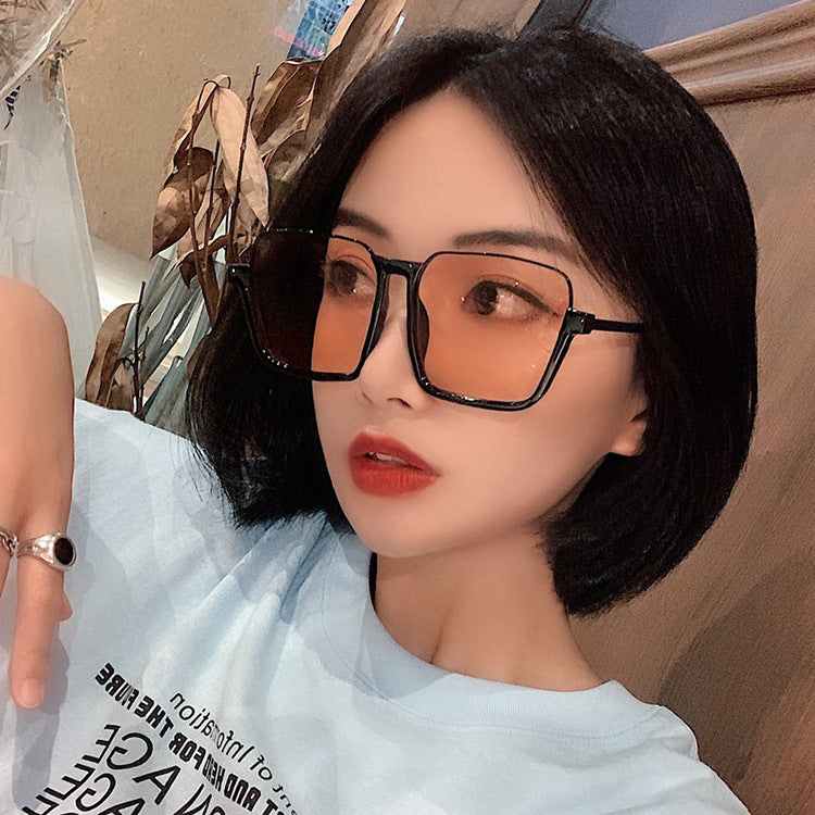 Levi Rhei Retro Square Sunglasses